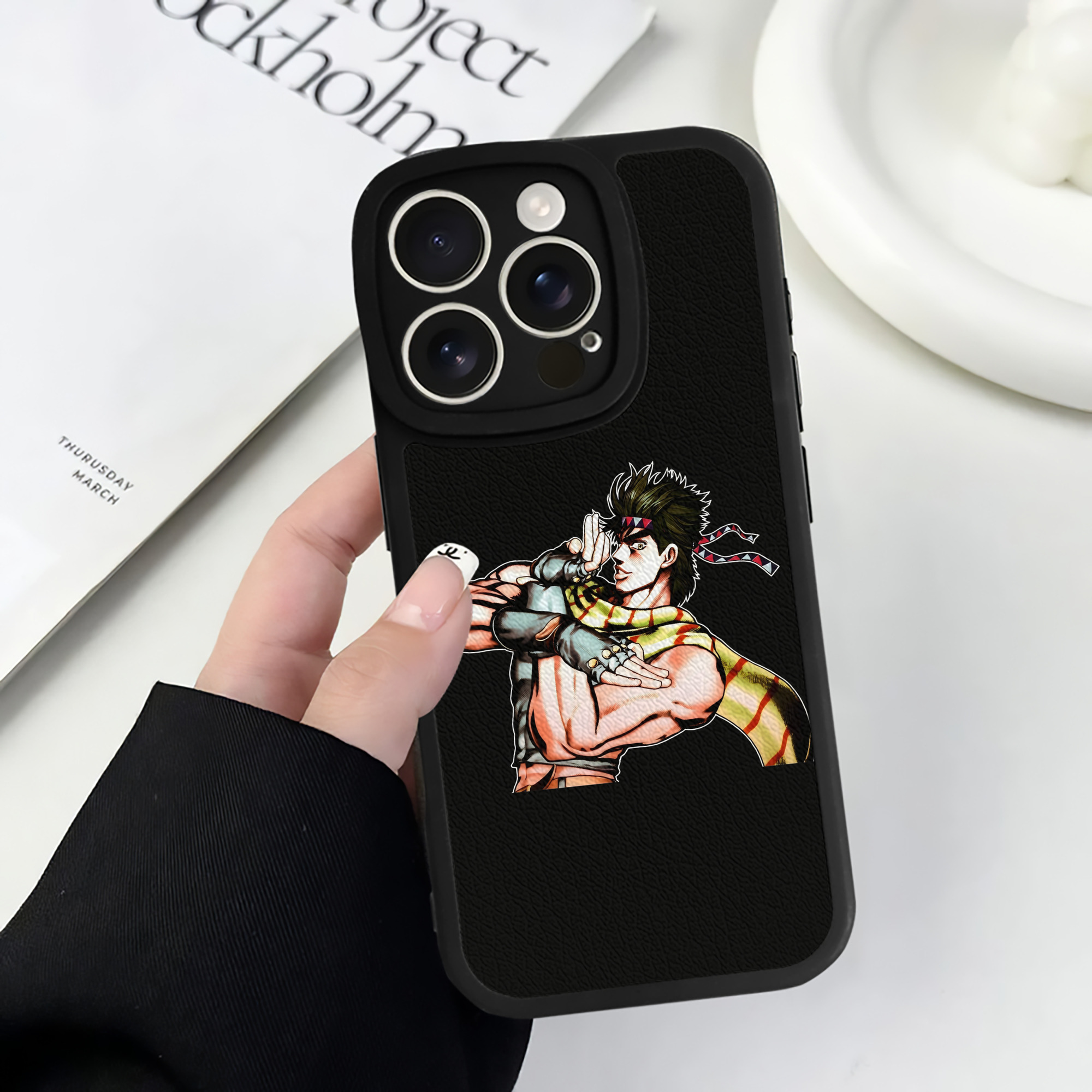 （画像用） ジョジョの奇妙な冒険 ジョセフ?ジョースター JoJo's Bizarre Adventure Joseph Joestar 【iPhone 16シリーズ対応】シリコンスマホケース（レザー調） 材質：シリコン